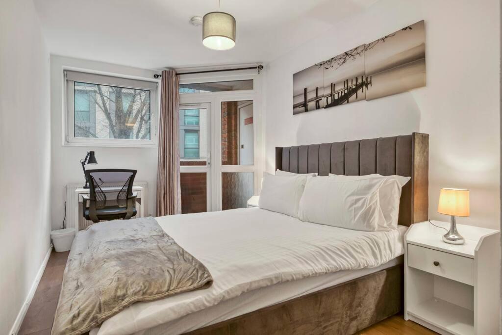 Peaceful 2-Bed South Bank Apartment Лондон Екстериор снимка